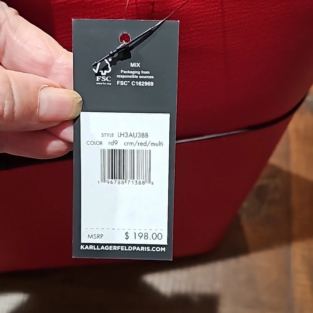 NWT KARL LAGERFELD MSRP $198 - Picture 5 of 10